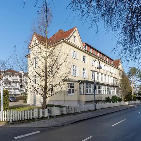 Apartment Haus Godewind 5 Mit Balkon Und Strandkorb